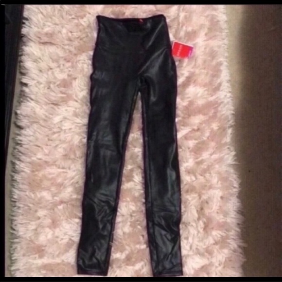 NWT! Spanx Faux Leather Leggings - Picture 4 of 8